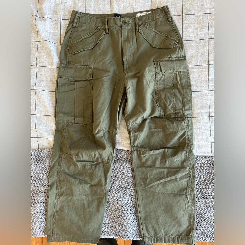Gap Cargo Pant